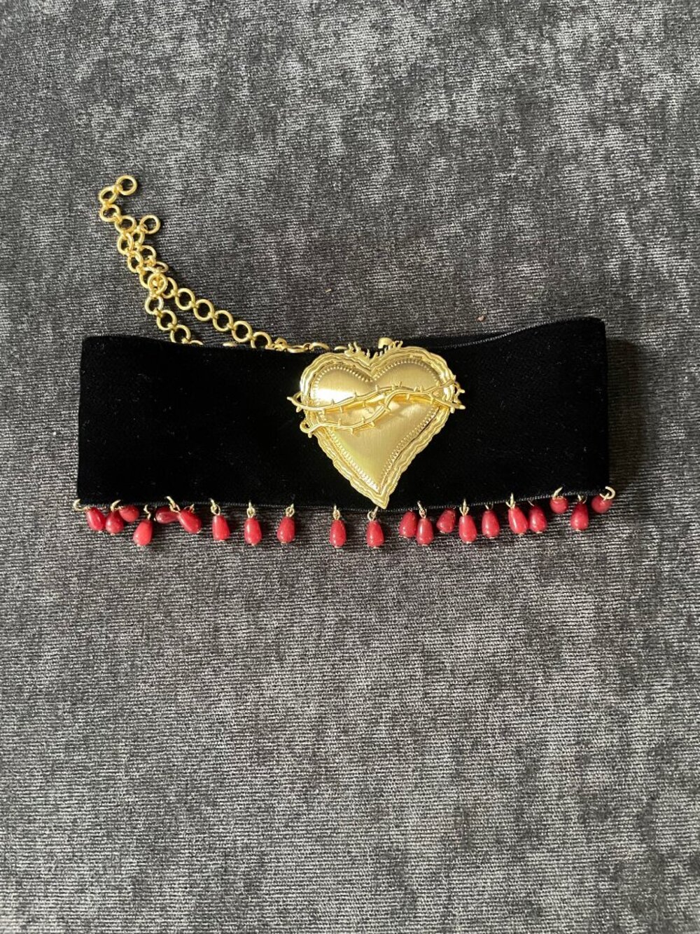 The M Jewelers x Mirror Palais Limited Edition Velvet Choker - Picture 3 of 3